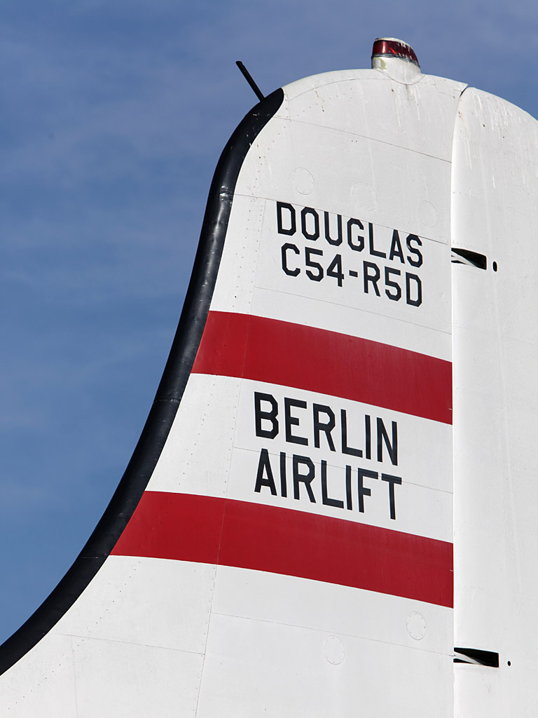 airfield07.jpg