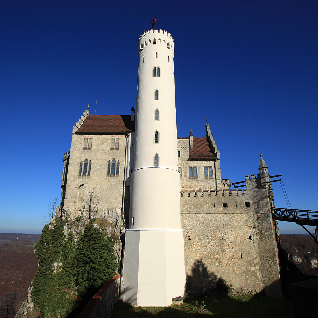 burgliechtenstein04.jpg