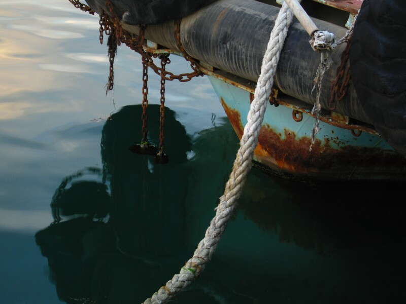 tug03.jpg